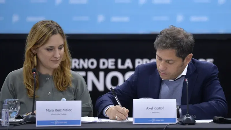 Axel Kicillof y la ministra de Trabajo bonaerense, Mara Ruiz Malec