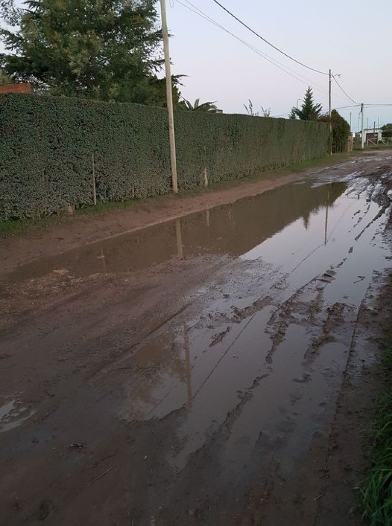 Más allá de viajar y hacer la plancha, el Intendente, ¿algún día pensará en solucionar los problemas que tiene la ciudad?