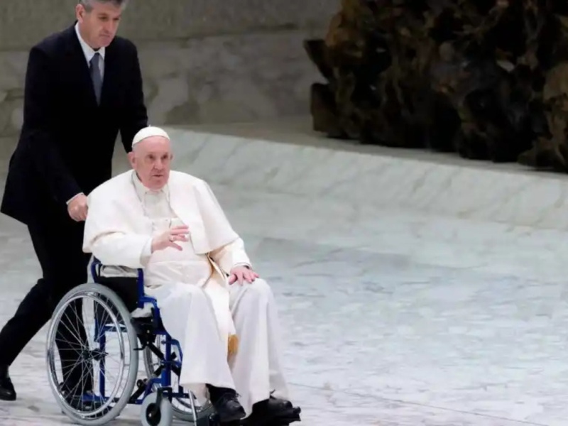 El papa Francisco negó rumores de renuncia y habló sobre su estado de salud