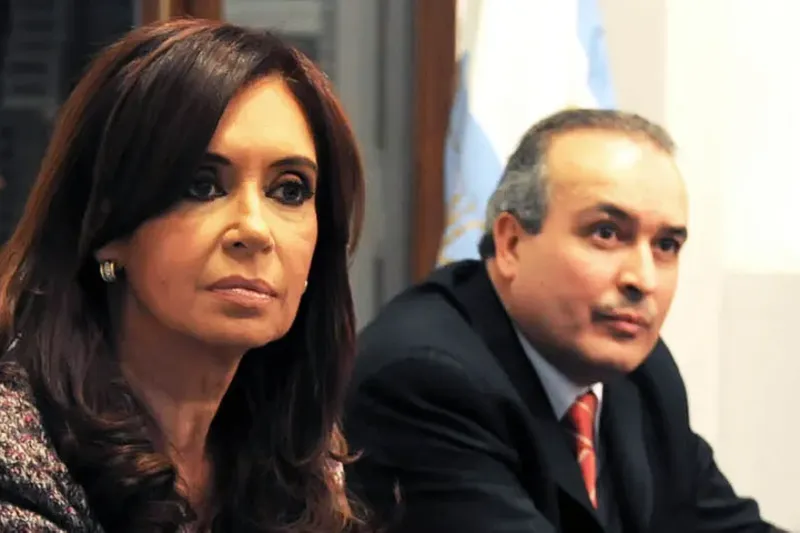 La vicepresidenta junto a Julio Lopez en 2010