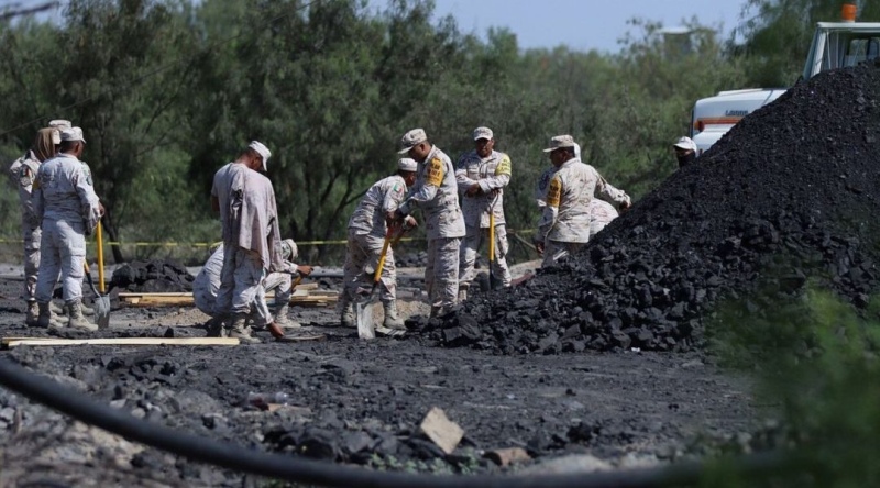 México: Desesperada búsqueda de 10 mineros que están atrapados y sin comunicación hace más de 34 horas