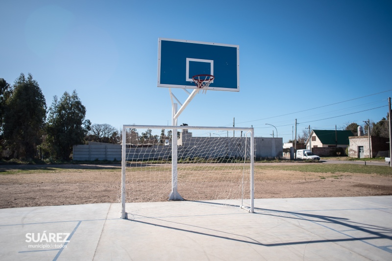 Se inauguró un playón deportivo en Santa Trinidad