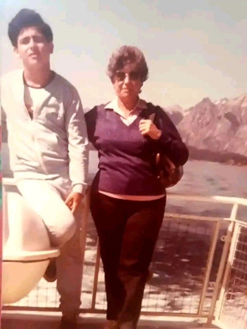  ENERO 1983 EN BARILOCHE CON MI VIEJA.