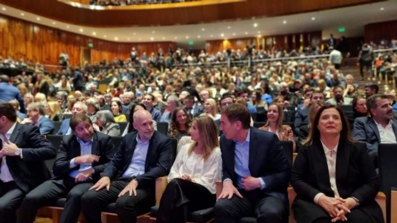 Larreta y Santilli logran bendición electoral de la Iglesia Evangélica