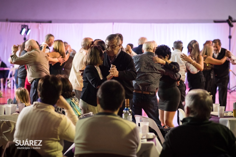 Una noche a pura milonga se vivió en el polideportivo municipal