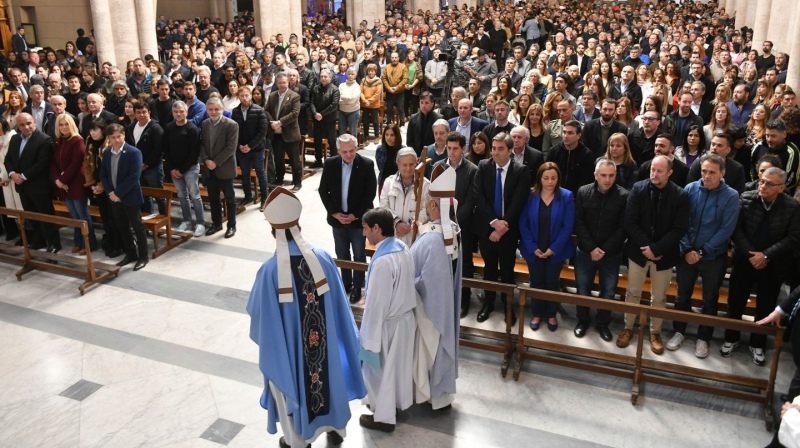 El Frente de Todos se reunió en una misa en Luján por ”la paz y la fraternidad”