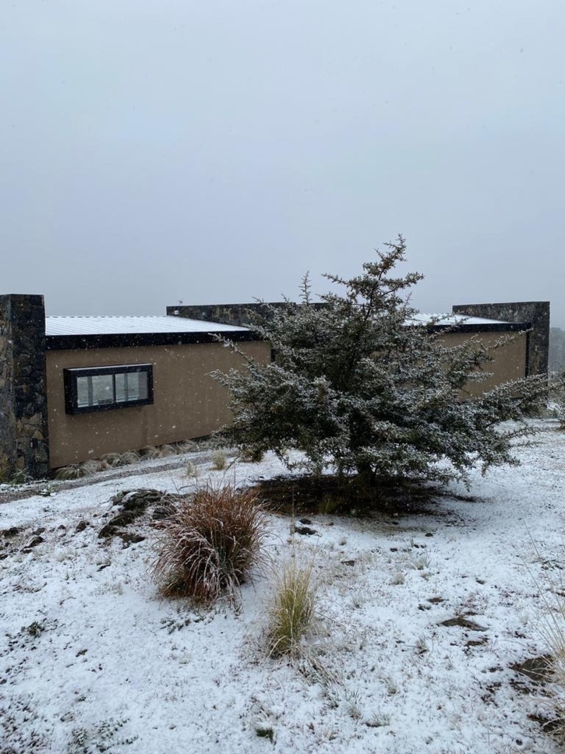 Sorpresa en el Día de la Primavera: cayó nieve en las sierras de Córdoba