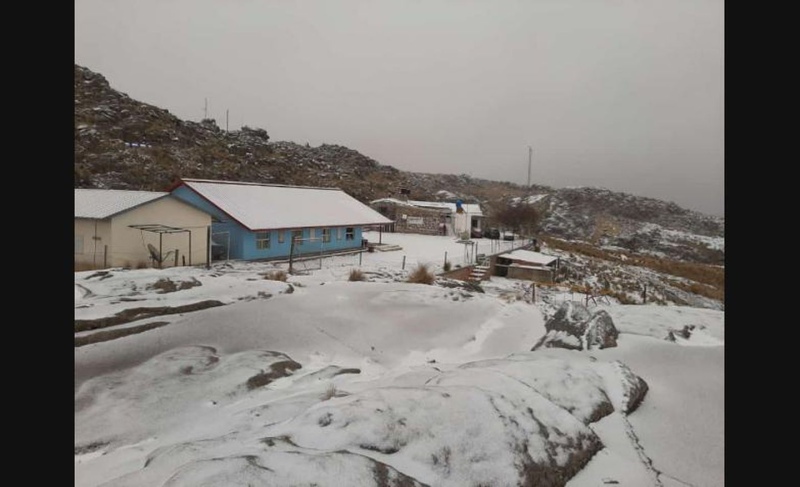 Sorpresa en el Día de la Primavera: cayó nieve en las sierras de Córdoba