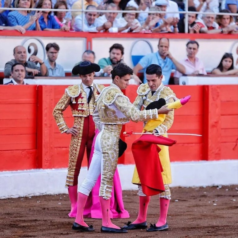 Video: un torero sufrió una cornada que lo dejó al borde de la muerte