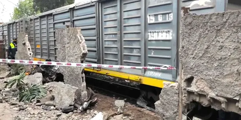 Dos fallecidos: venían escuchando música a todo volumen, no oyeron al tren y les pasó por arriba