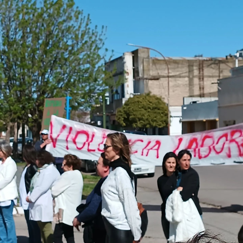 Los municipales siguen exigiendo la renuncia de un funcionario acusado de violencia laboral