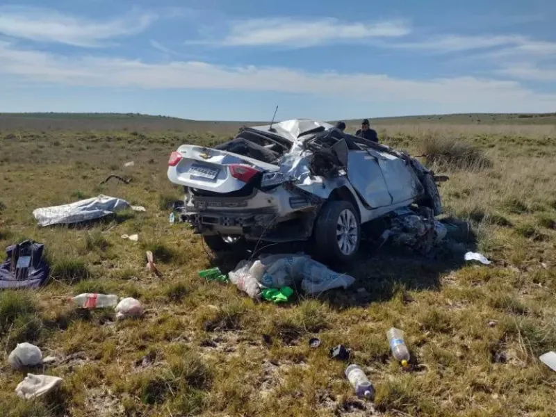 Un joven protagonizó un impresionante vuelco en la Ruta 35