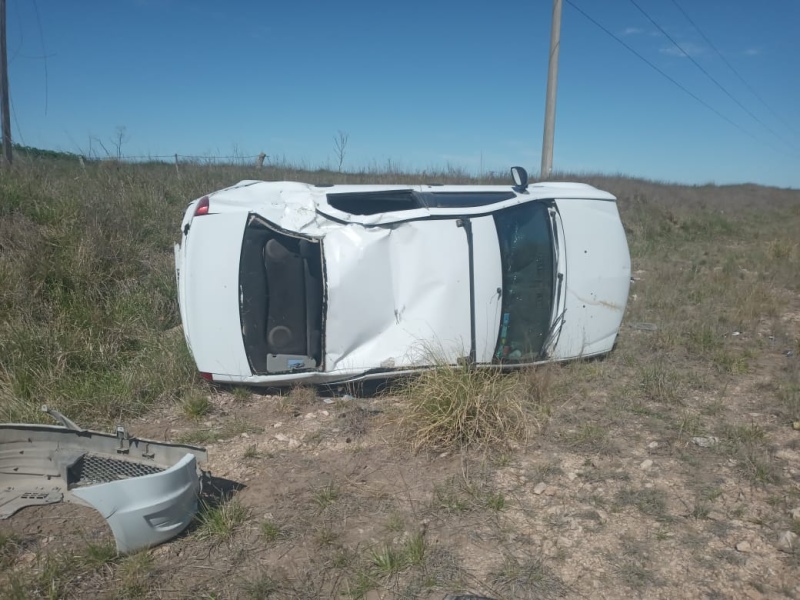 Vuelco en la ruta 67, pasando el Aero