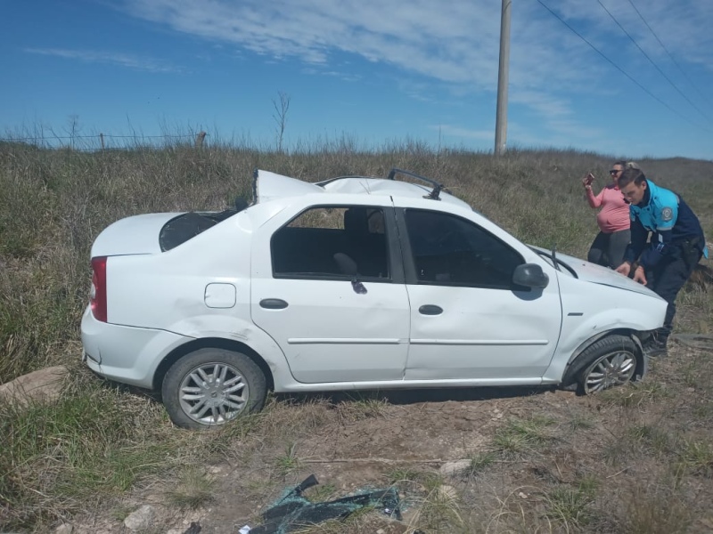 Vuelco en la ruta 67, pasando el Aero