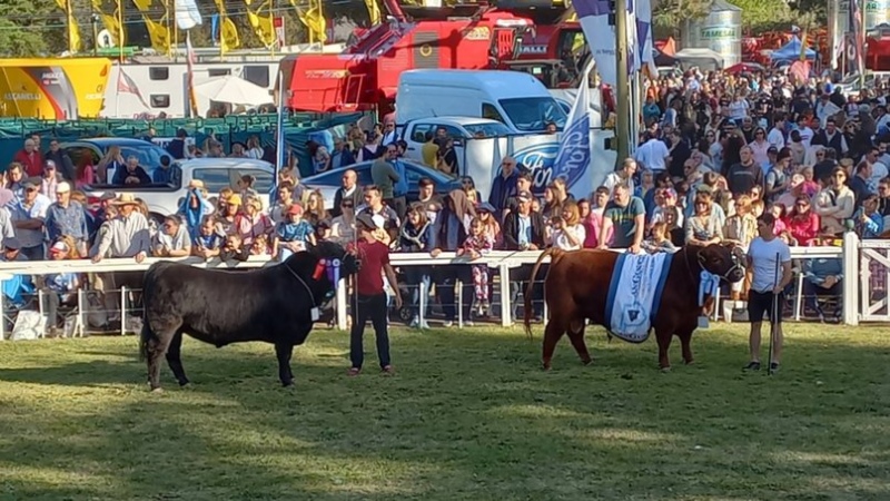 La Rural criticó el estado de los caminos rurales y Moccero contestó que no era momento para hablar de política