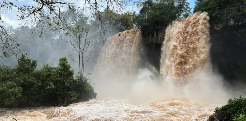 Las Cataratas del Iguazú, con un caudal de agua extraordinario.