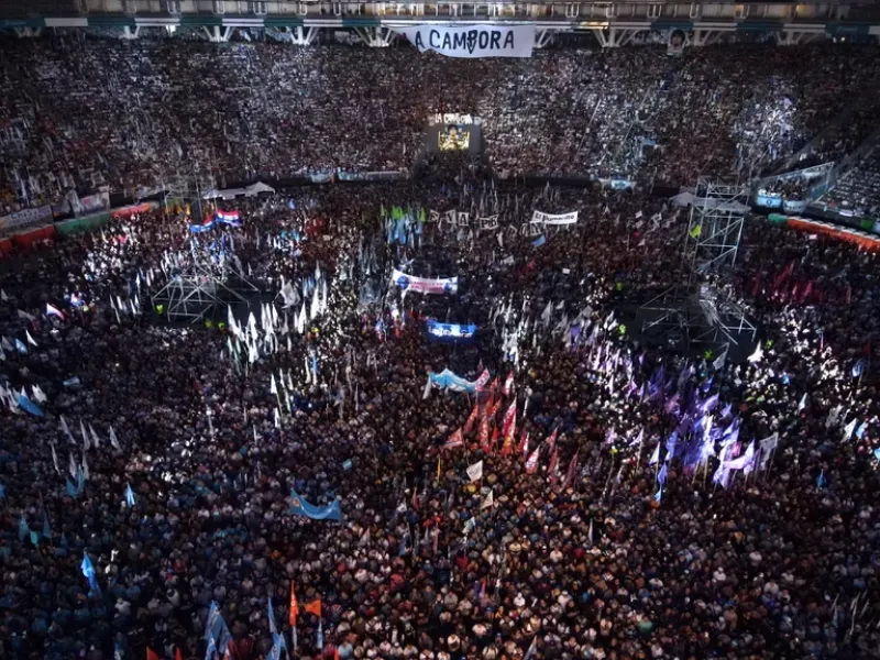 “Cristina presidenta”: con un estadio rebalsado de expectativa, cómo se vivió desde adentro el acto de CFK en La Plata