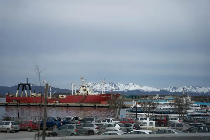 China quiere instalar una base naval en Tierra del Fuego y ya tendría todo concertado con el gobernador de la provincia argentina, Gustavo Melella