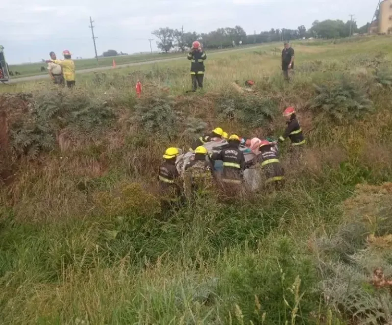 Fatal accidente en Tres Arroyos: un hombre murió en un vuelco sobre la Ruta 72