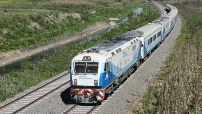 Vecinos de Tornquist vuelven a la carga por el tren de pasajeros