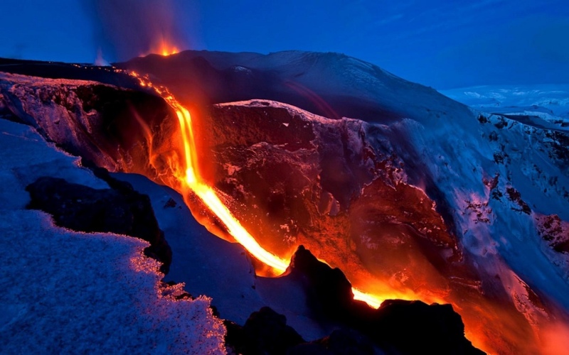 Entra en erupción el volcán Mauna Loa en Hawái después de 40 años