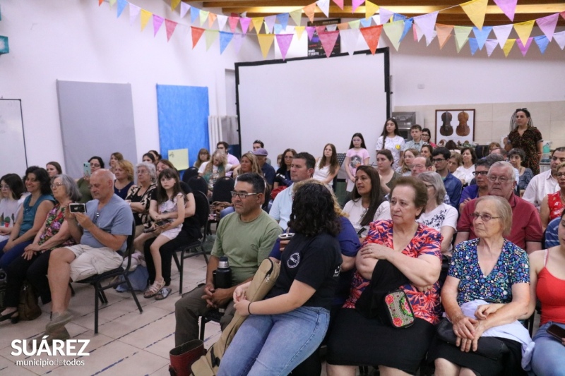 EMMCoS: cierre de las cátedras charango, guitarra criolla y ukelele