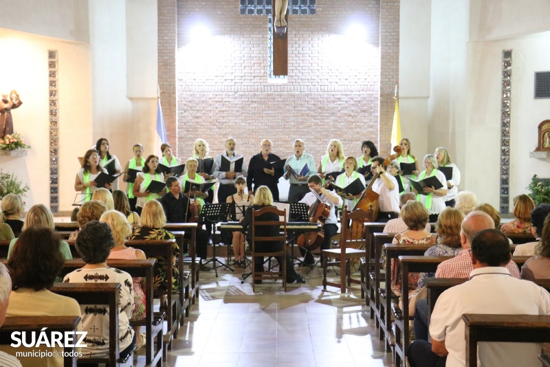 Otra edición del tradicional Concierto Navideño del Coro Héctor David Long