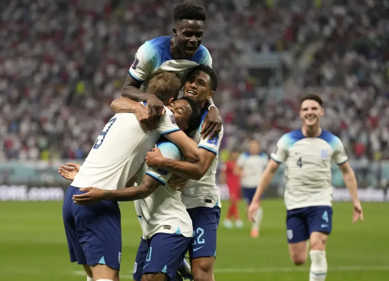 Los jugadores de la Selección de Inglaterra celebran el triunfo ante Gáles