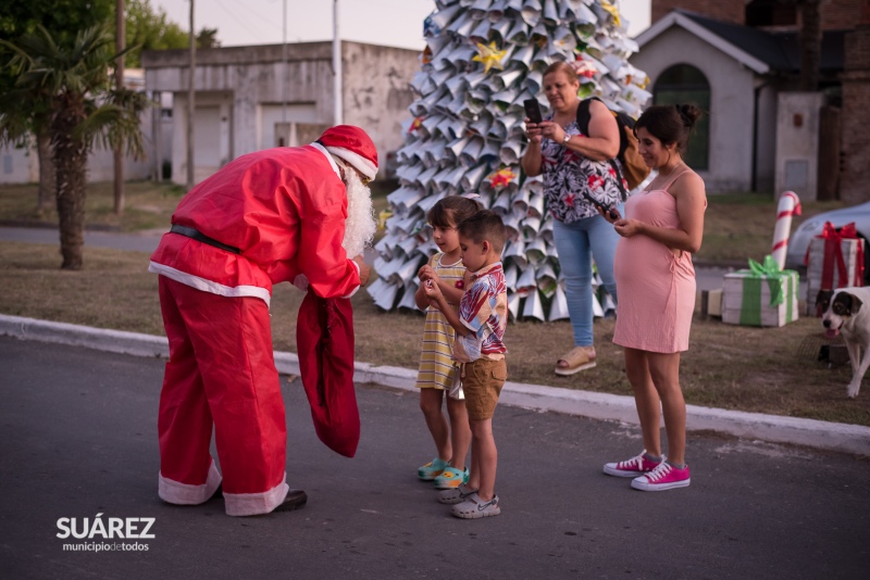 El espíritu de la navidad brilló en los Pueblos Alemanes y en Suárez