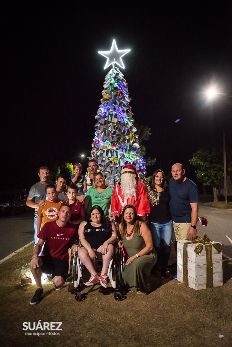 El espíritu de la navidad brilló en los Pueblos Alemanes y en Suárez