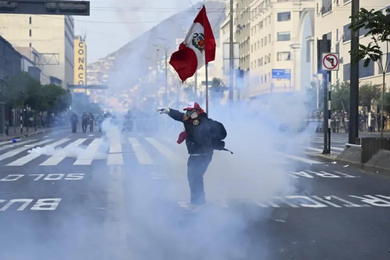 Las protestas en Perú ya dejaron siete muertos y suspenden el tren al Machu Picchu