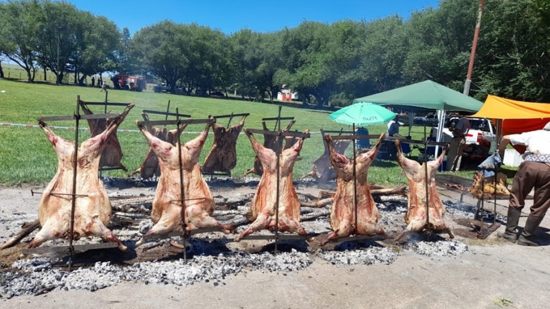 Saavedra festeja sus 134 años y se sube a la fiebre mundialista