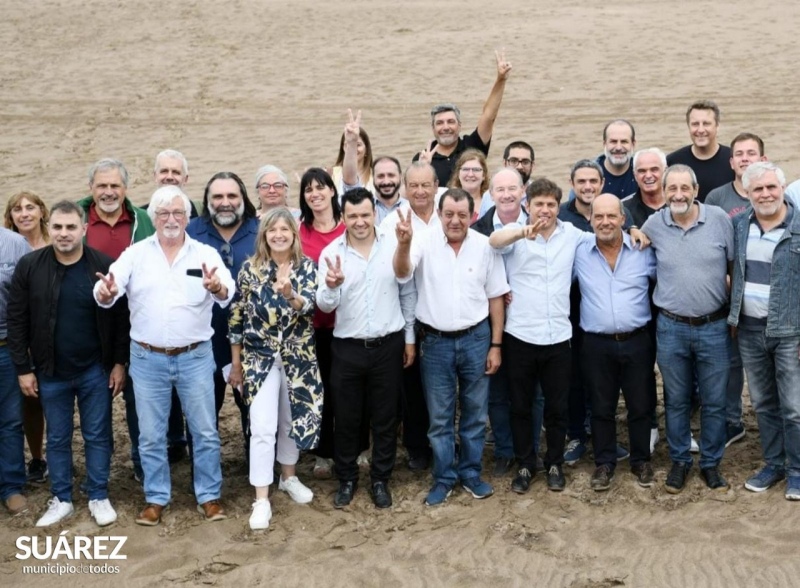 Moccero se sacó una foto con Kicillof en Tres Arroyos