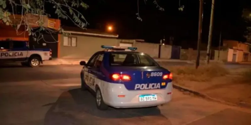 “Volá porque te cueteo”: fueron a asaltar a una mujer, un jubilado salió de su casa y los mató a tiros