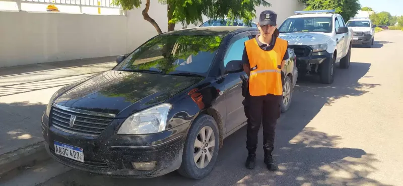 Arrestan a paraguayos que se acercan a los niños ofreciendo comprarles el cabello