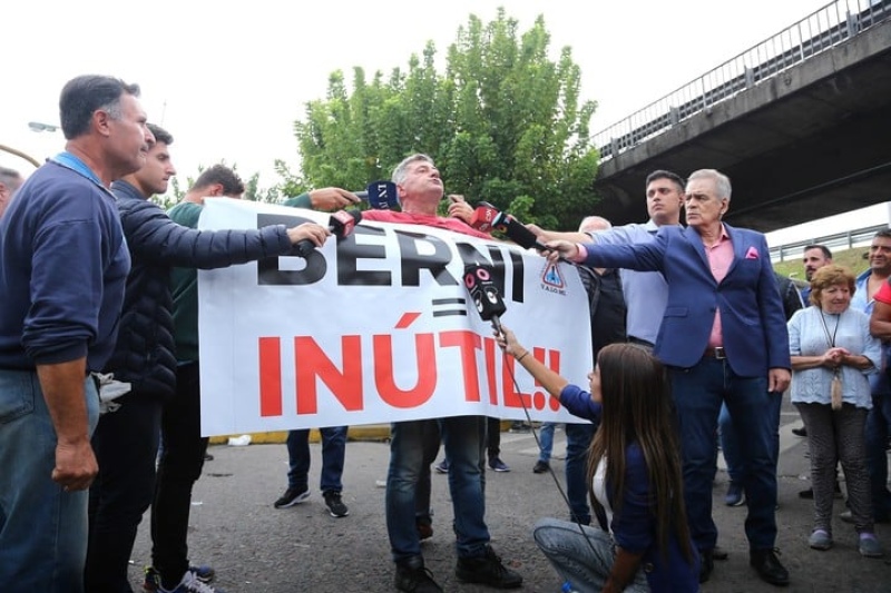 Críticas a Berni en la protesta por la muerte del chofer de la Línea 620.