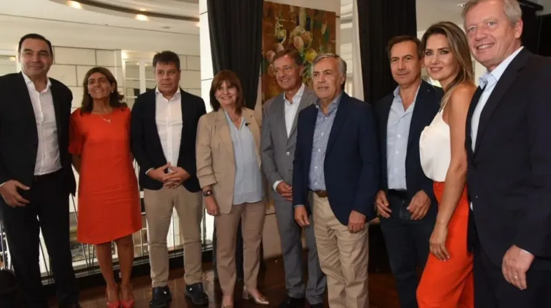 Gustavo Valdés. Mariana Juri, Facundo Manes, Patricia Bullrich, Rodolfo Suárez, Alfredo Cornejo, Luis Naidenoff, Carolina Losada y Emilio Monzó, en la fiesta de la Vendimia