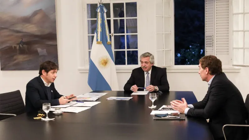 Alberto Fernández junto a Axel Kicillof y Diego Santilli