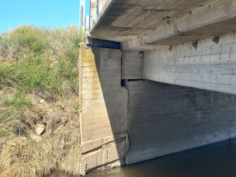 Más imágenes certifican el mal estado del puente de Pasman