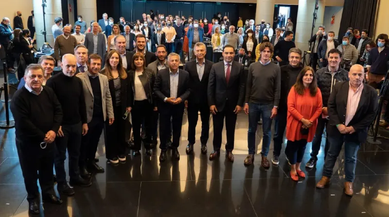  La mesa de Juntos por el Cambio se reunió tras la victoria en las PASO y la crisis política del Gobierno nacional 