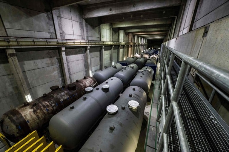  Tanques de la planta de energía nuclear EWN, en Lubmin, Alemania, a punto de ser desmantelada, en marzo. 