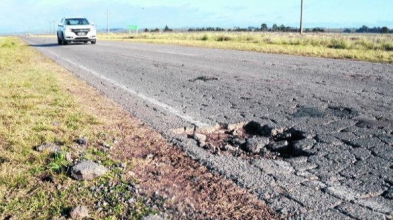 Insólito: Vialidad provincial licitó bacheos por 5.400 millones de pesos, pero no se sabe cuáles serán las rutas a bachear