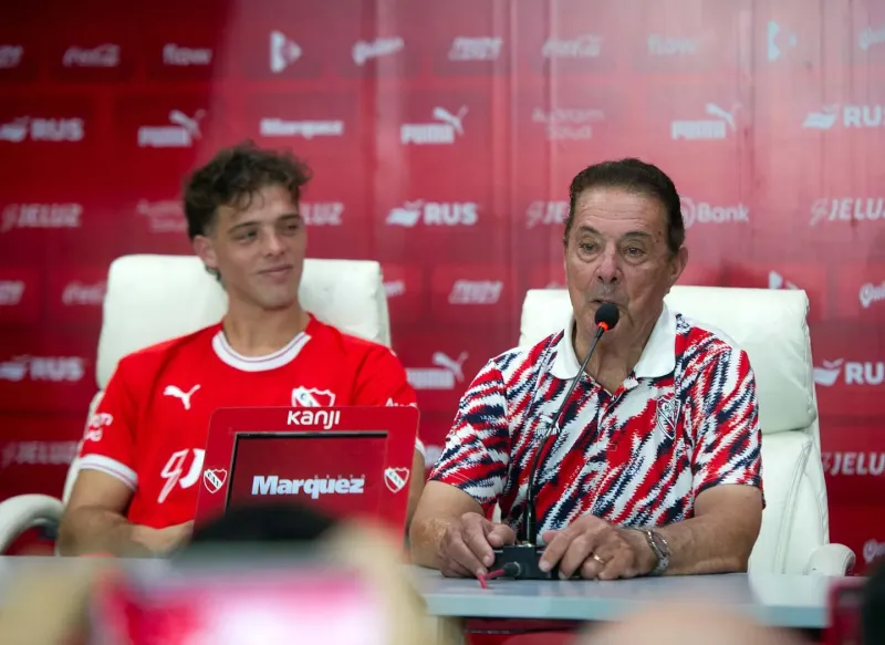 Santi Maratea junto a Pepe Santoro en la conferencia de prensa del anuncio de la colecta.