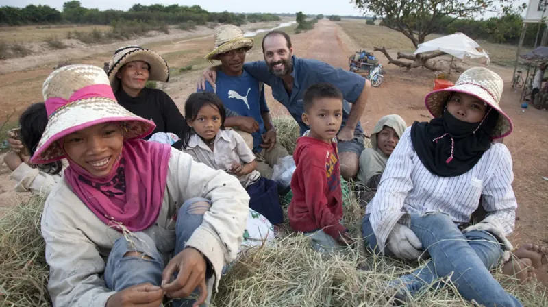 Esteban recorrió 105 países: un poco haciendo dedo y otro tanto en bicicleta