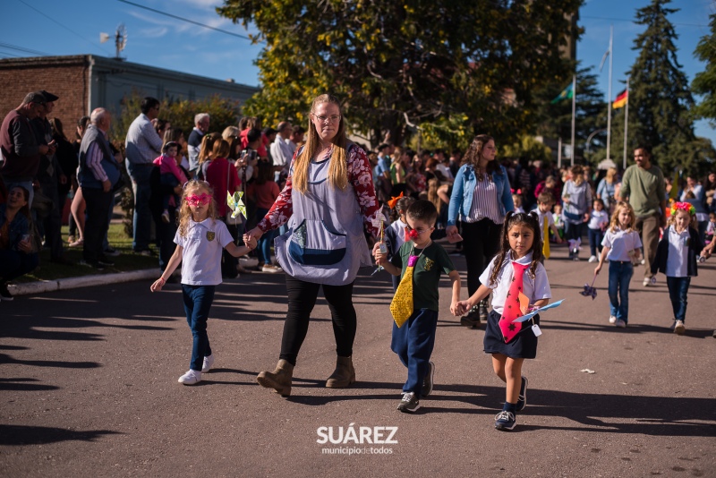 LA comunidad de San José se sumó al tradicional desfile de Kerb