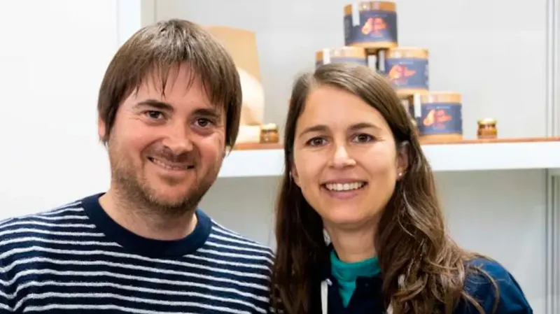 Gerardo y Mónica son los responsables de la producción del dulce de leche gourmet