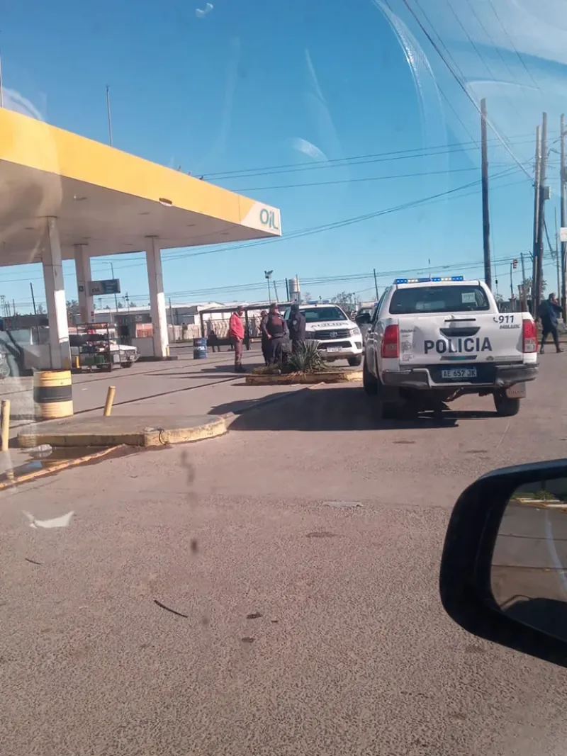 La Policía en el lugar donde los sospechosos atacaron al sargento