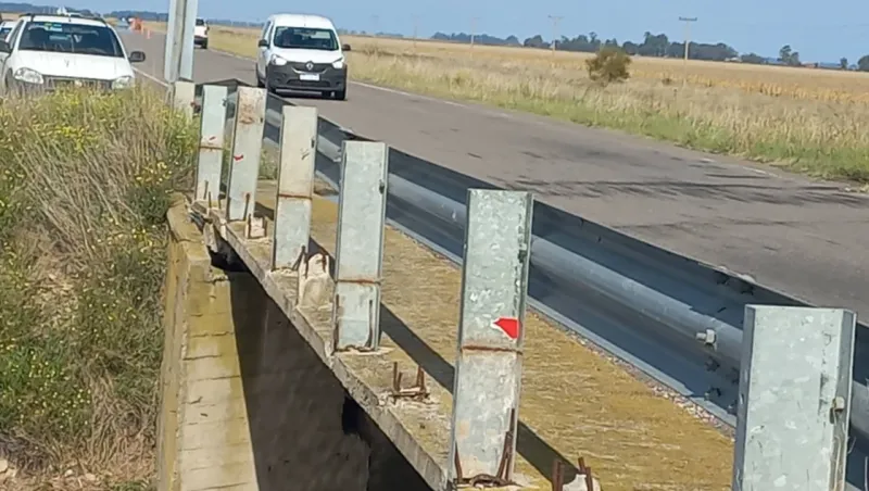 Vecinos descreen de Vialidad y piden que repare el puente de la Ruta 85