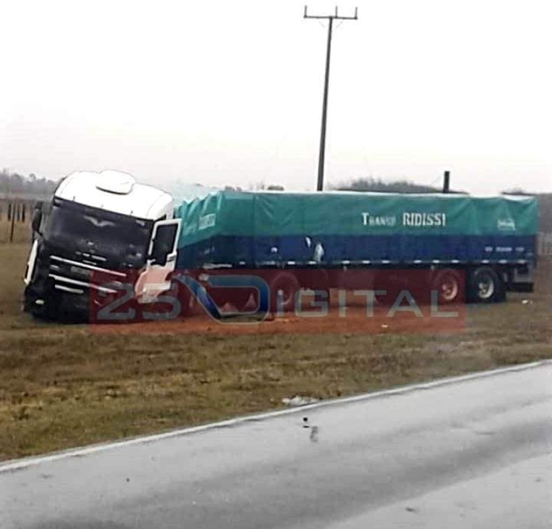 Hoy: Trágico choque en la Ruta Provincial 51, en el que resultaron dos personas fallecidas y un herido.