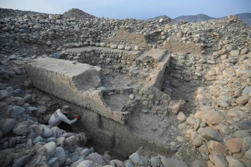 Descubrieron un templo de 4000 años en Perú y encontraron un objeto que los sorprendió